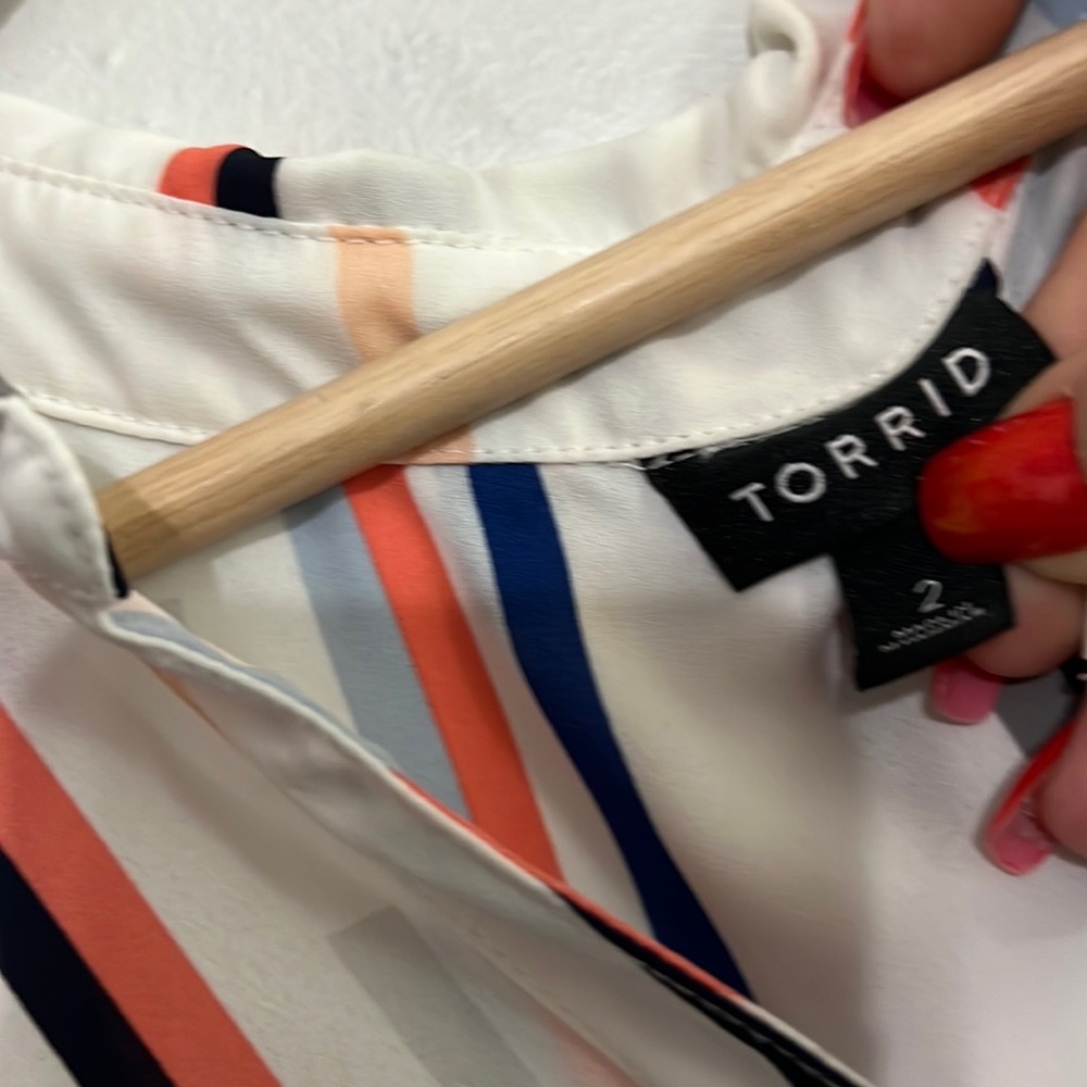 Torrid Plus Size Madison Georgette Button-Up Slee… - image 4